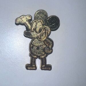 DISNEY Mickey Mouse Trading Pin   Authentic Disney Stamped  1.5” Gold-Toned